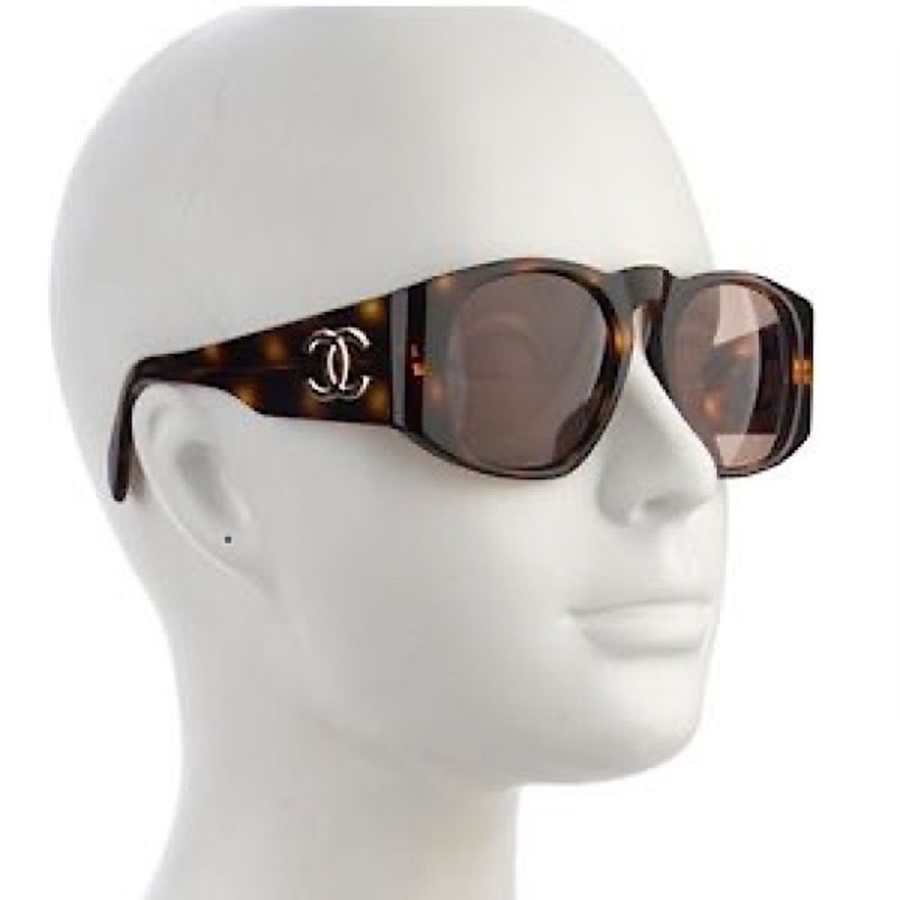 Chanel Brown Tortoise Shell Interlocking CC Logo Square Sunglasses